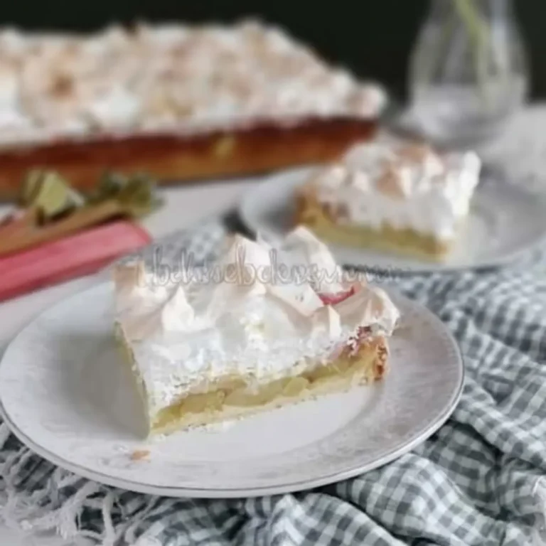Rhabarber Baiserkuchen vom Blech